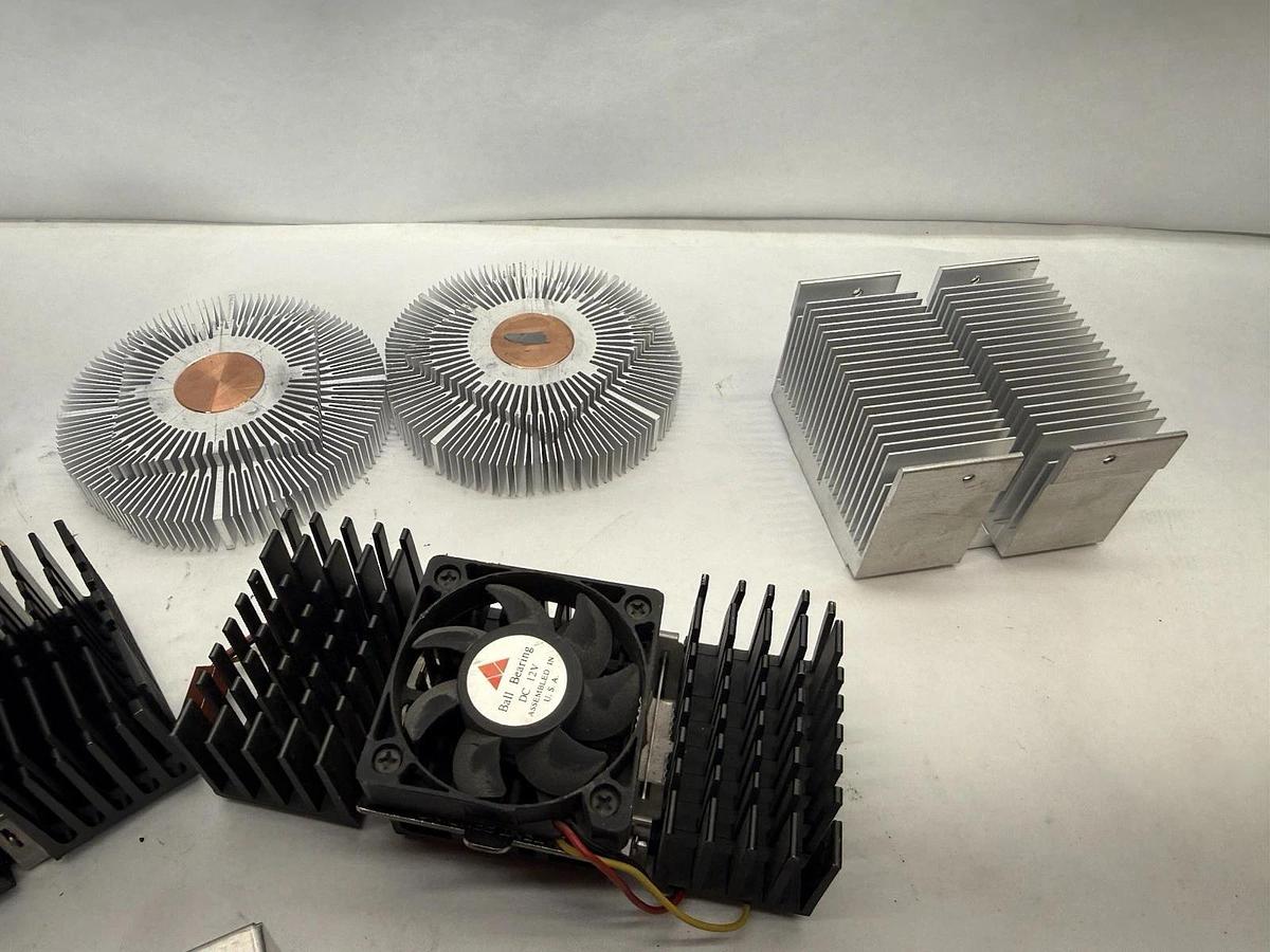 Used Large lot of small Aluminum/ copper Heat Sinks, Heat sink lot as seen