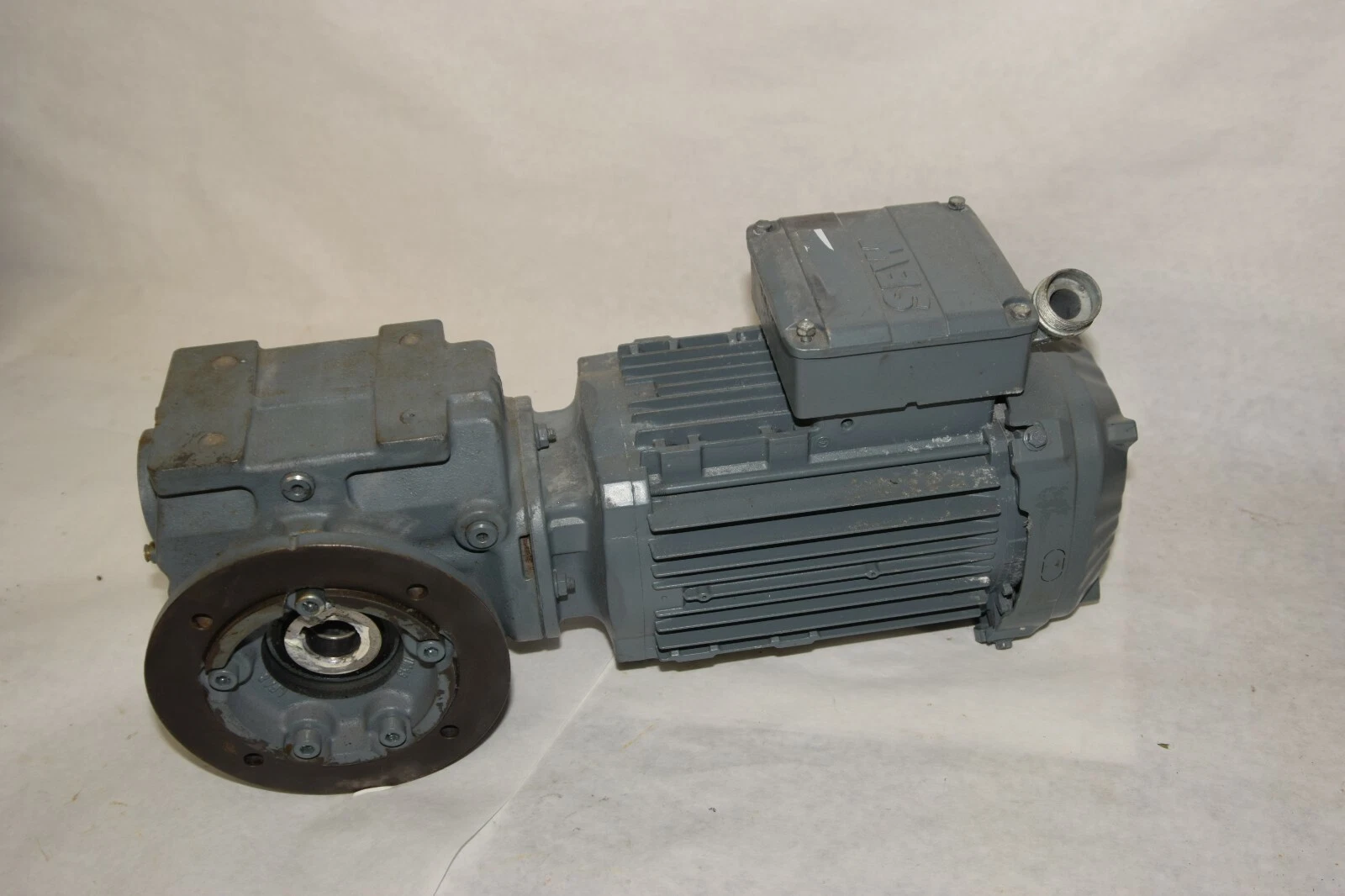 Used SEW-EURODRIVE SAF47DRN80M4 90.7383692401.0001.16 220 380V