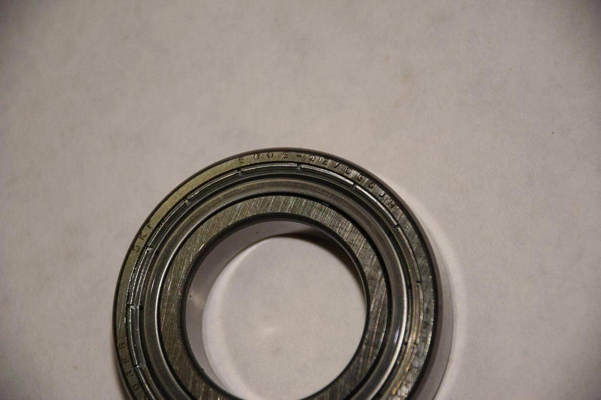 SKF 6005-2Z/C3GJN SINGLE ROW BEARING NEW