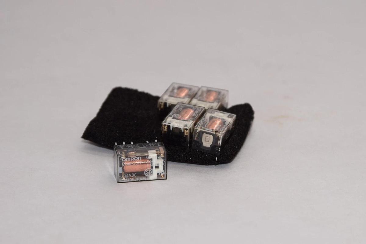 (NEW - Lot 5) OMRON G5AK237PDC24 G5AK-237P 24Vdc Relay