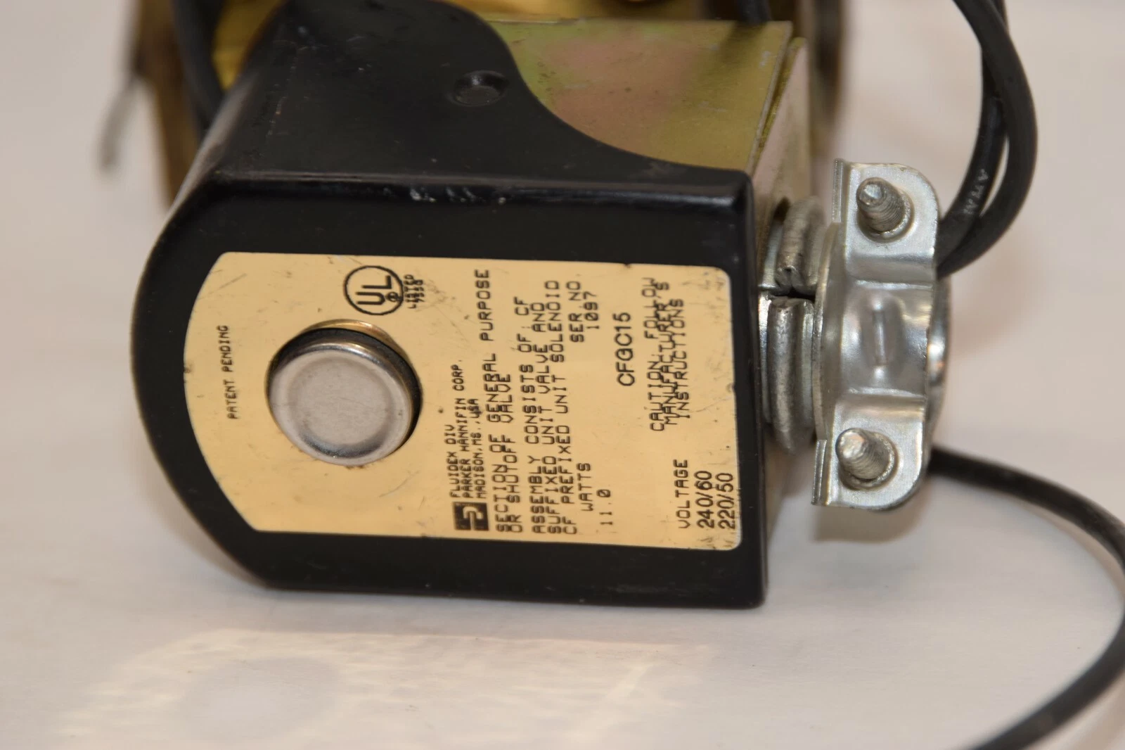 Used PARKER CFGC15 11W 240V/60Hz , 220V/50Hz Solenoid Valve