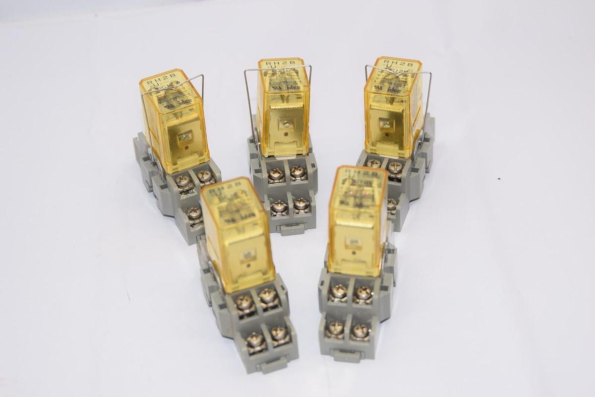 (NEW - Lot of 5) IDEC SH2B-05 10A 300V Base With RH2B-U 12Vdc Relay