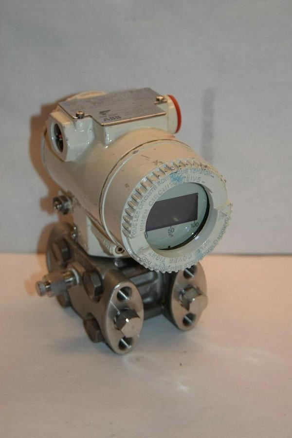 Used ABB 2600T Pressure Transmitter 264DSFSSA3A1 SR03058 6403004019