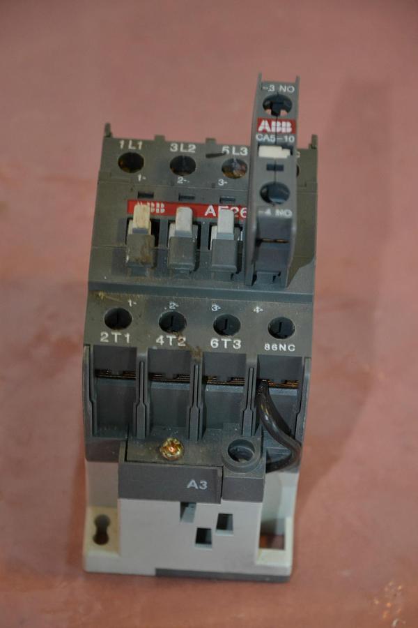 Used ABB CONTACTOR AE26 AE26-30 WITH CA5-10 24VDC COIL