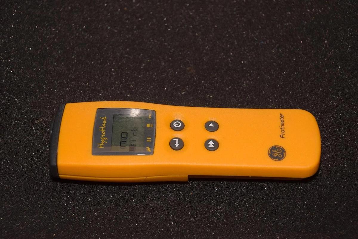 Used GE Hygro Hawk Protimeter Moisture Meter  AS-IS