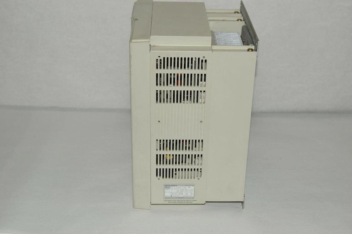 Used Mitsubishi Freqrol A200 Inverter Drive Model FR-A220E-11k-TF  15Hp ac drive
