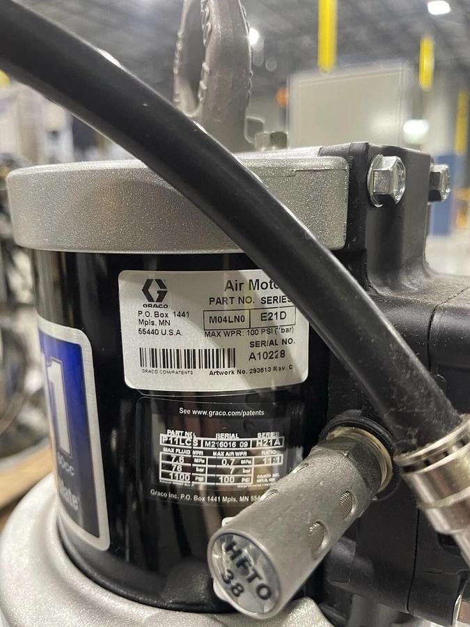 Refurbished Graco Check-Mate C11, M04LN0 Grease Dispensing Pump P11LCS, Pump 11:1