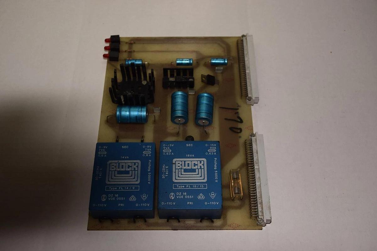 Used BLOCK 2352C / 3341C 2352C3341C 110V / 220V POWER SUPPLY CARD