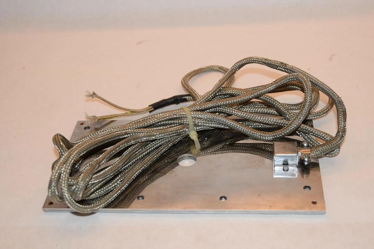 (NEW) ELEG 230V 1kW 41.105-203A Approx. 10.5" x 6" Heating Element Plate