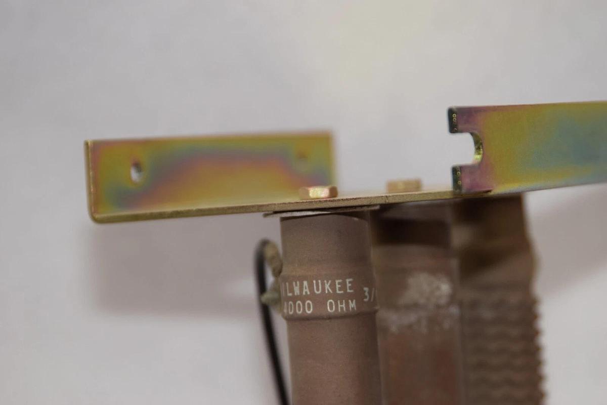 Used MILWAUKEE 4,000Ω , 18,800Ω , 6.25Ω Resistor Bank