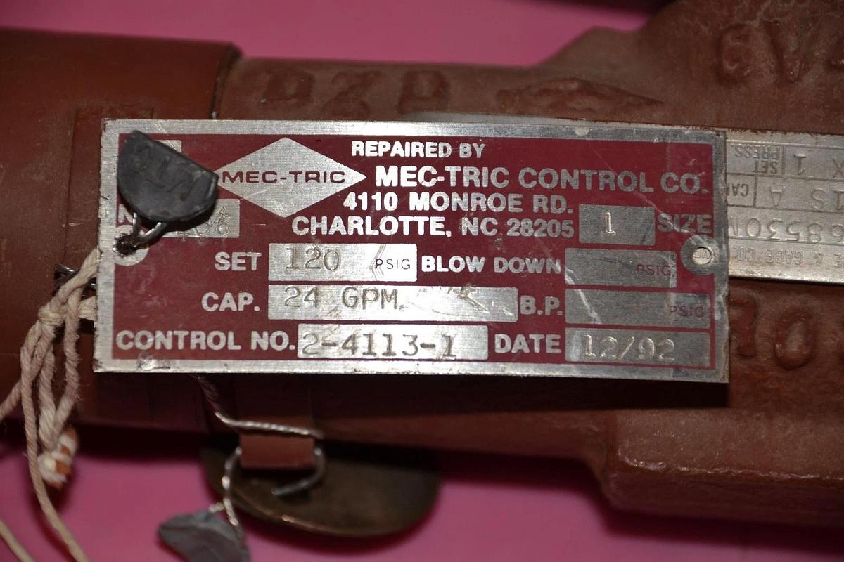 Refurbished CROSBY RELIEF VALVE CF8M 68530M6 L41SA 24 GPM/WTR SIZE SZ 1 X 1 120 PSI refurb