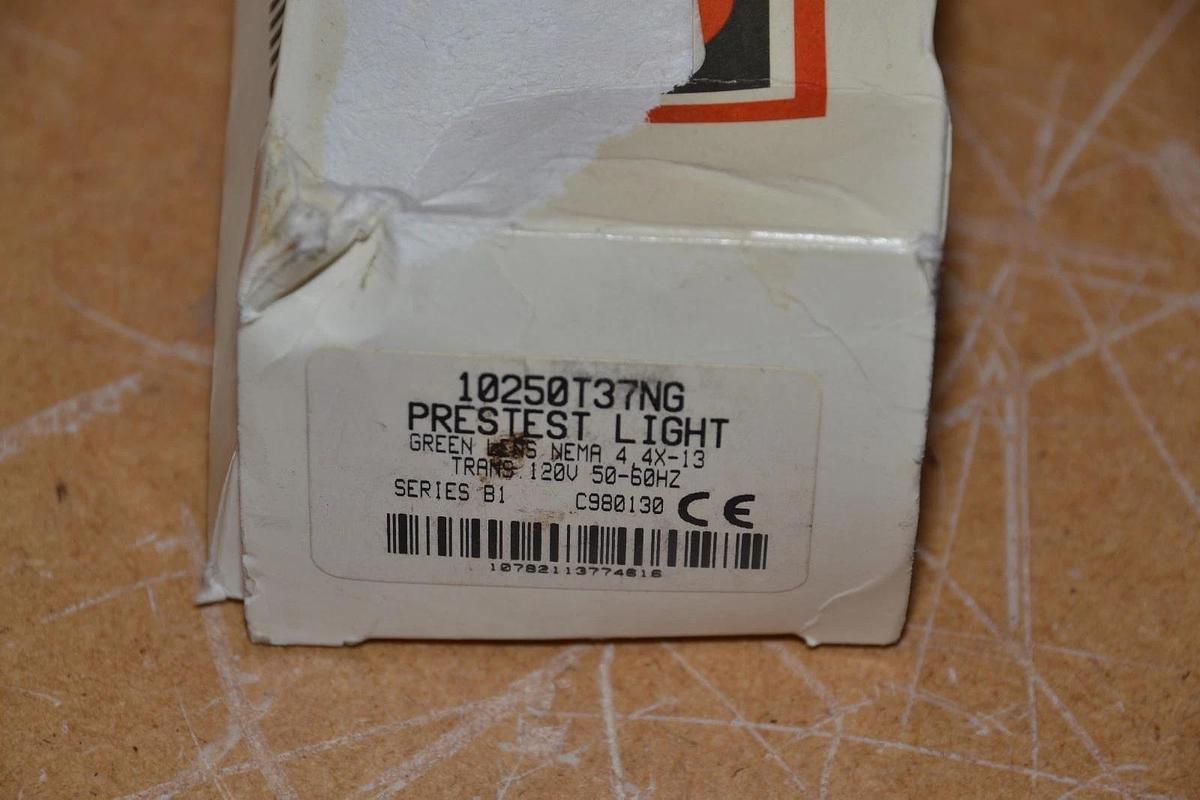 CUTLER HAMMER 10250T37NG GREEN LENS 120V 50/60Hz SER B1 PRESTEST LIGHT NEW