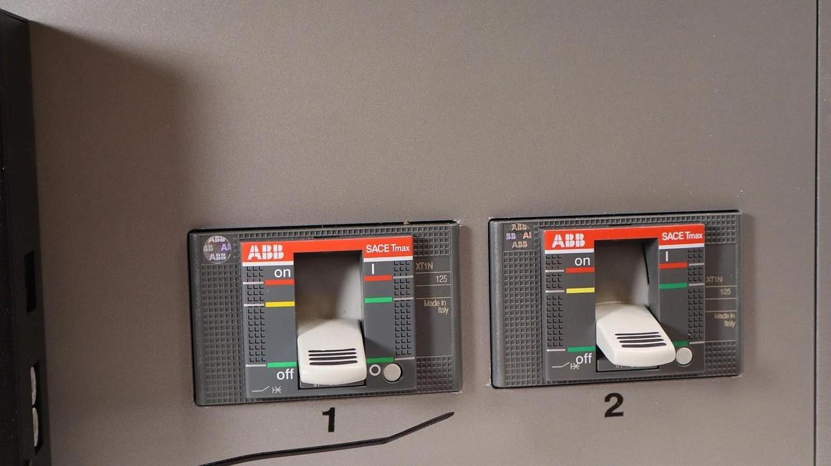 StarLine Track Busway CBMT5GHE55D-(2)L2230R-4DG-M28R30-G01 Tap Box (New)