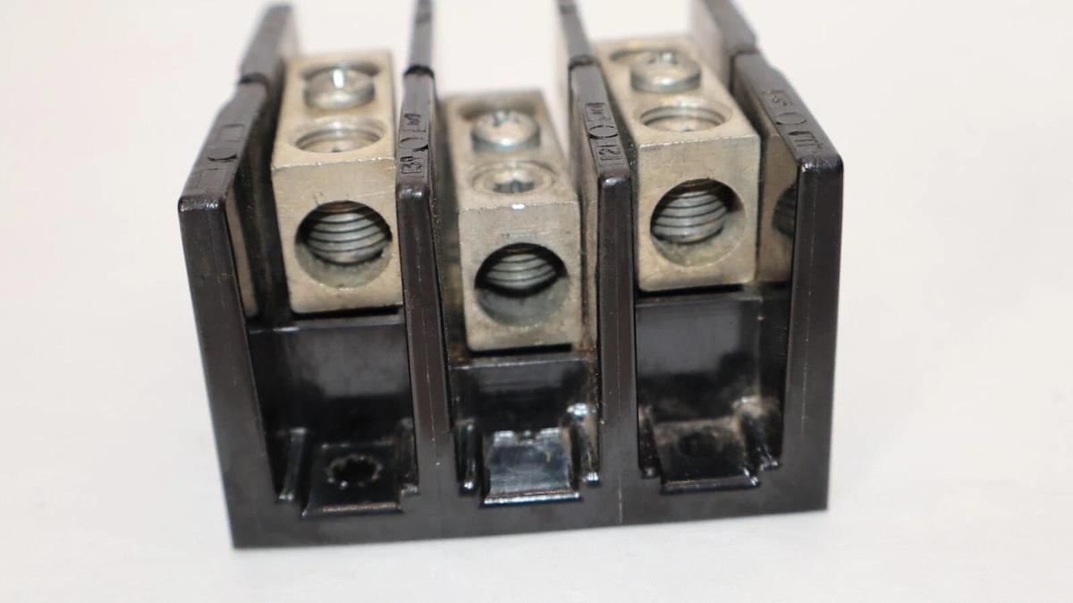 Used MARATHON 1423572 600V 175A 3P Terminal Block