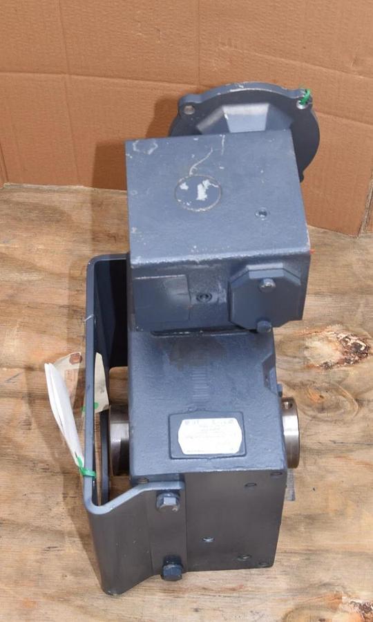 Hub City URL Gear Box Speed Reducer 0230-32645 3806 200/1 UR-L 143TC 1.938 (NOS)