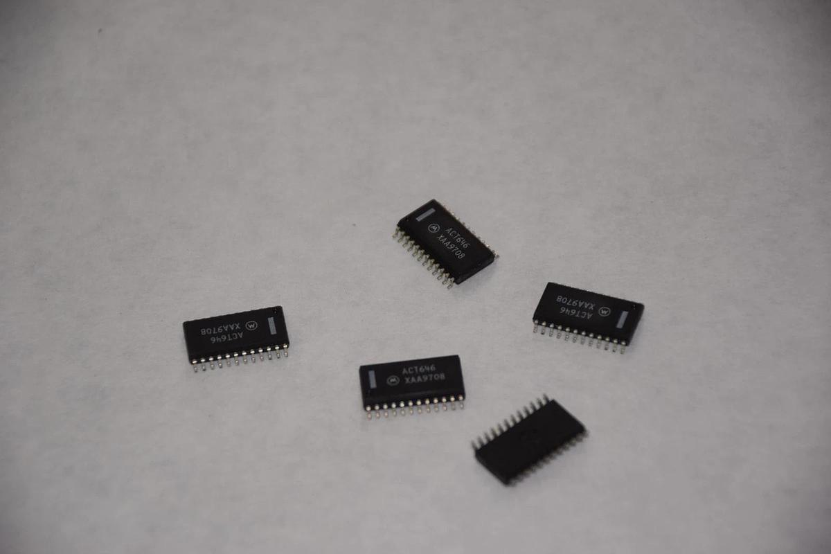 (LOT OF 5) MOTOROLA ACT646 XAA9708 INTEGRATED CIRCUIT NEW