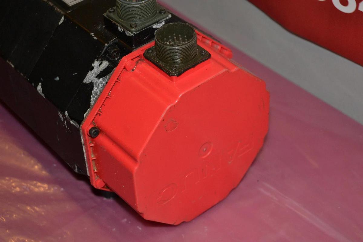 Used GE FANUC 20S A06B-0502-B067#7008  A06B-0502-B067 #7000 SERVO MOTOR
