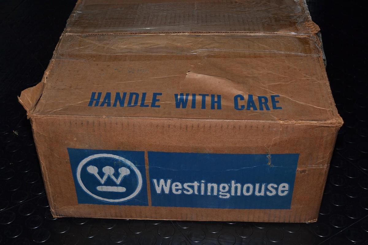 (New) WESTINGHOUSE 15815K2CNNA 15815K2CNN A 7.5HP 3 P 110V LIFE-LINE STARTER