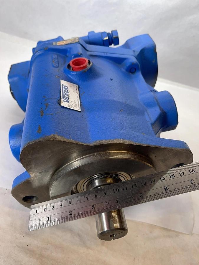 Used Vickers PVB20-LSFW-20-CM-11 LH ROTATION  20 GPM Hydraulic Piston Pump "Rebuilt"