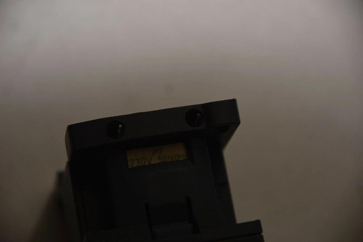 Used SQUARE D / TELEMECANIQUE LC1D12 E05-K042 25A 600V 6kV CONTACTOR