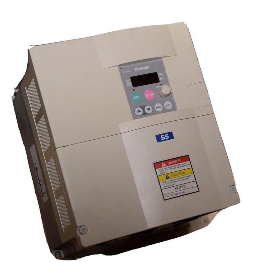 Toshiba VFS5-5020UPH Transistor Inverter AC Drive 2.1A 1Hp 575V 2 KVA 1HP (NEW)