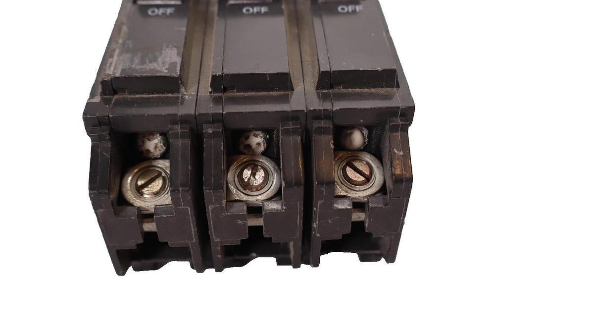 GE General Electric Circuit Breaker THQL330 30A Amp 3Pole (NEW)