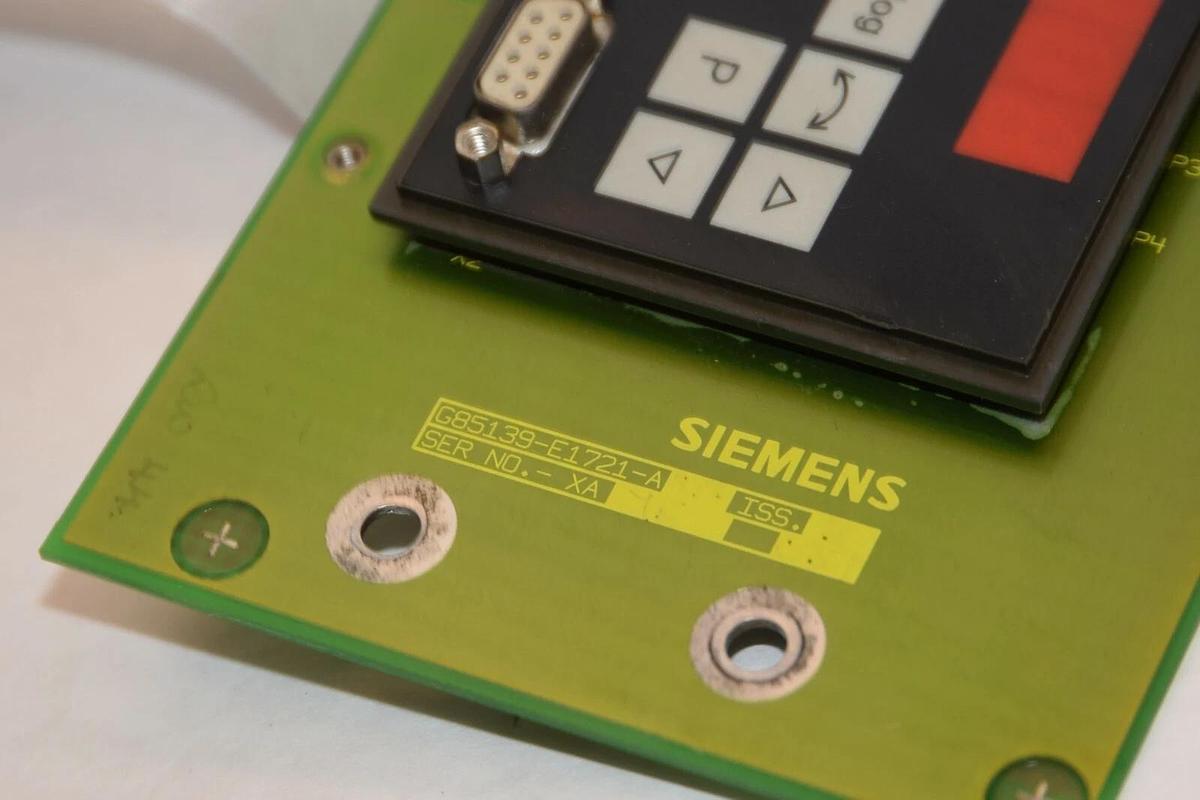 Used SIEMENS G85139-E1721-A Key pad card  G85139-E1721-A876 Keypad