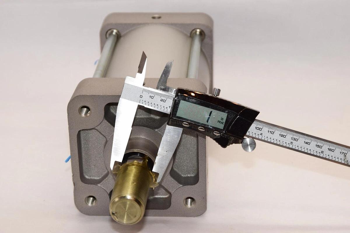 (NEW) SMC NCAW0-J1H11-0400 Tie Rod Cylinder