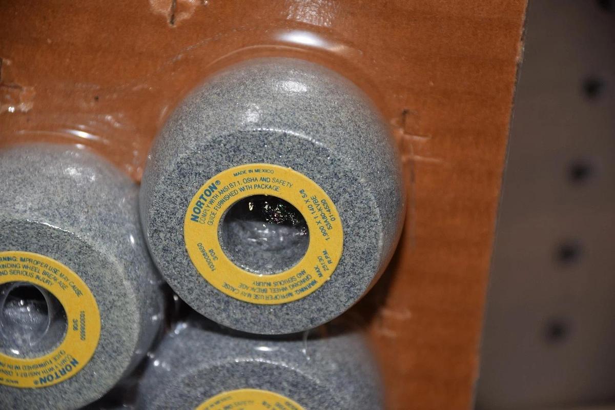 12) NORTON 53A80-KVBE ALUNDUM GRINDING WHEELS 1.900"x1.140"x5/8" NEW