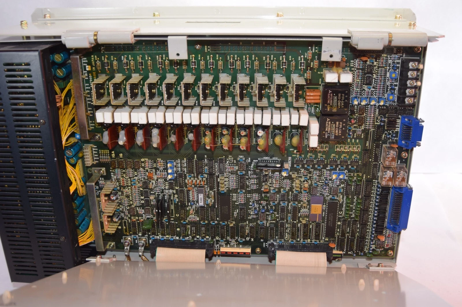 Used MITSUSBUSHI FREQROL FR-SE-2-5.5K-BN401U Spindle Controller Drive