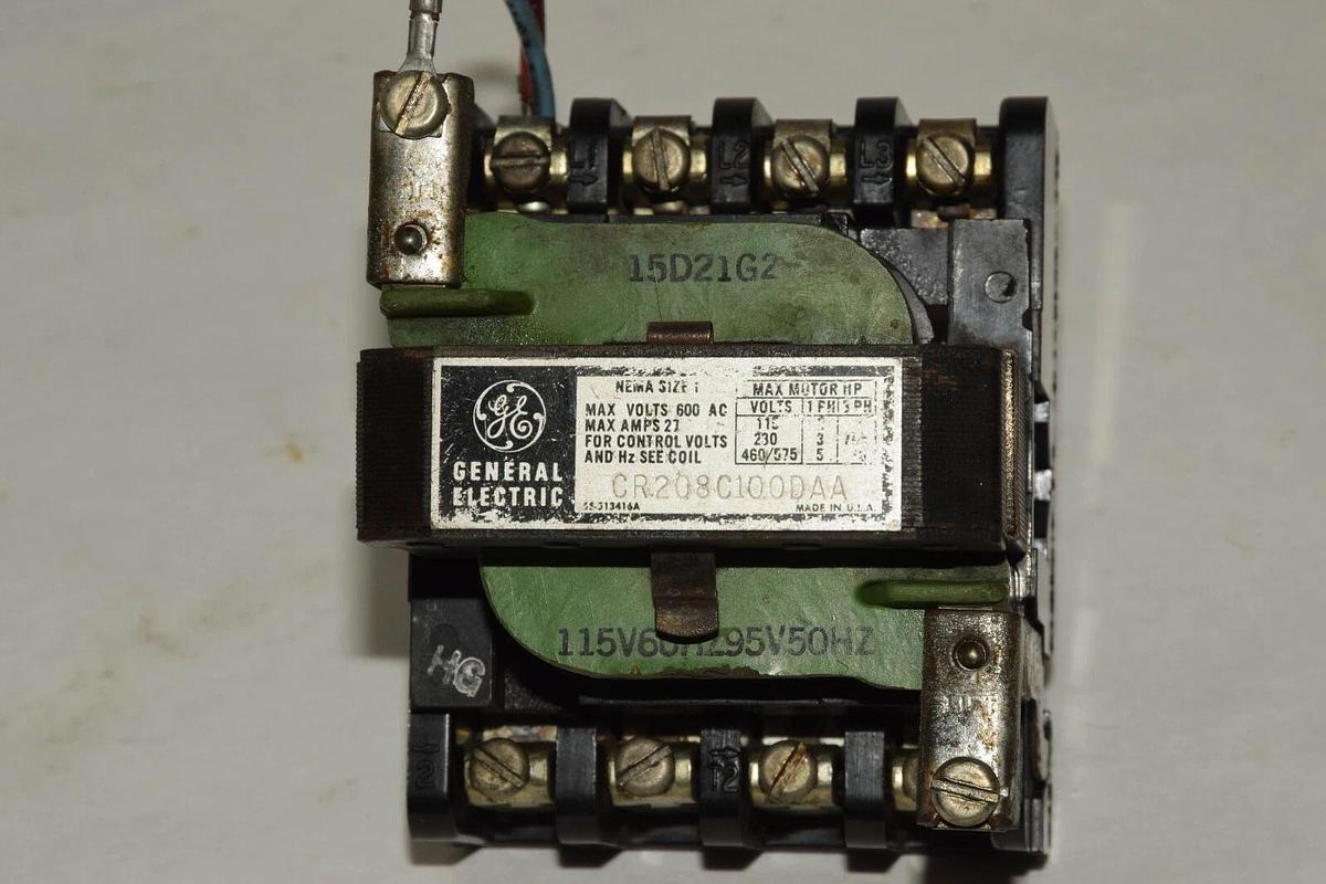 Used GENERAL ELECTRIC CR208C100DAA Size 1 115V 600Vac 27A Starter