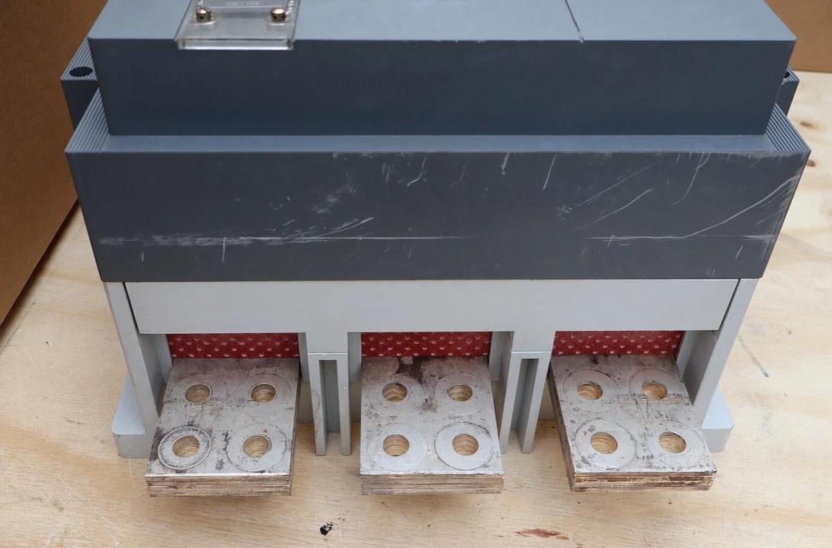 Used ABB Sace S8 S8V 1600A Circuit Breaker AG04002470 PR212/P P-3203  3p 240/480/600v