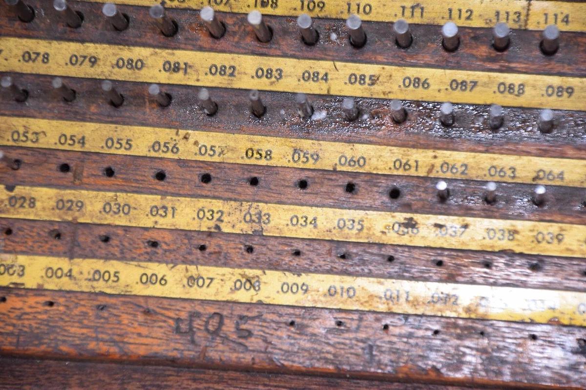 Used MEYER GAGE COMPANY .001-.226 00405A Pin Gauge Set *Missing some, read, see pics*