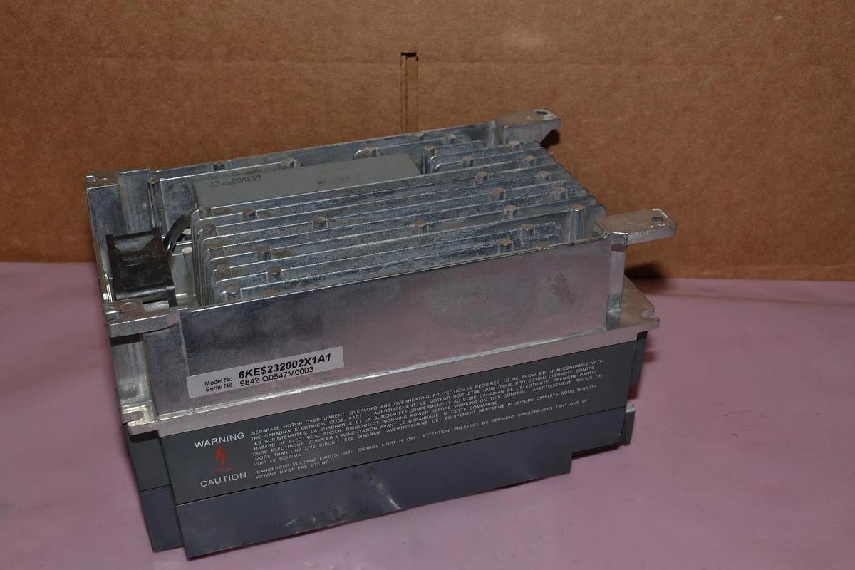 Used FUJI ELECTRIC AF-300E$ 6KE$232002X1A1 380-480V 12.6A 50/60Hz DRIVE