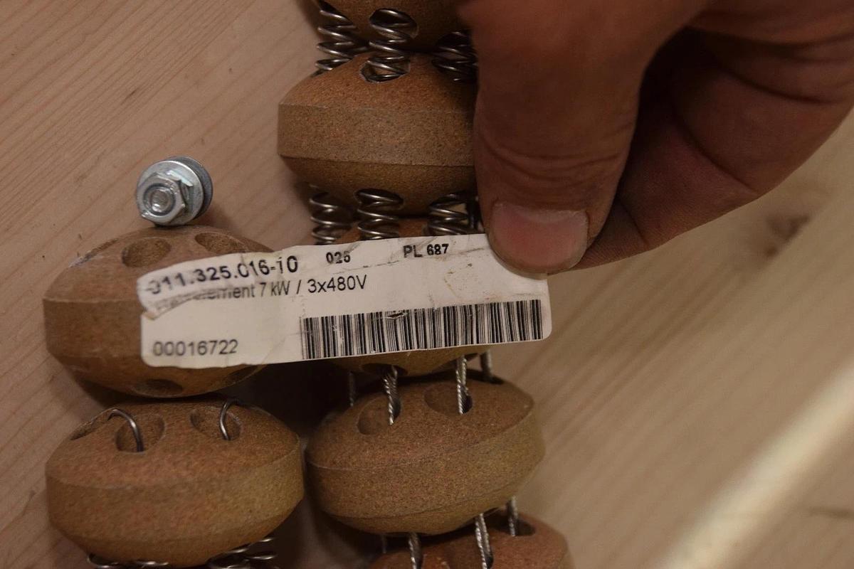 Heizelement 7 kW 3x 480V 011.325.016-10 Daetwyler ET1210199 Heating element