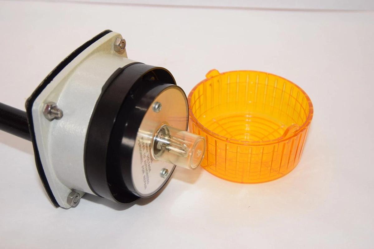 Used TESCOR TECHNOLOGY 59251 20-28Vdc .175A Amber Strobe Light With Alarm