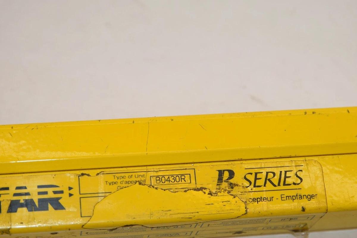 Used GUARDSTAR Light Curtain Receiver  B0430R 24Vdc 0.5-15m B Series
