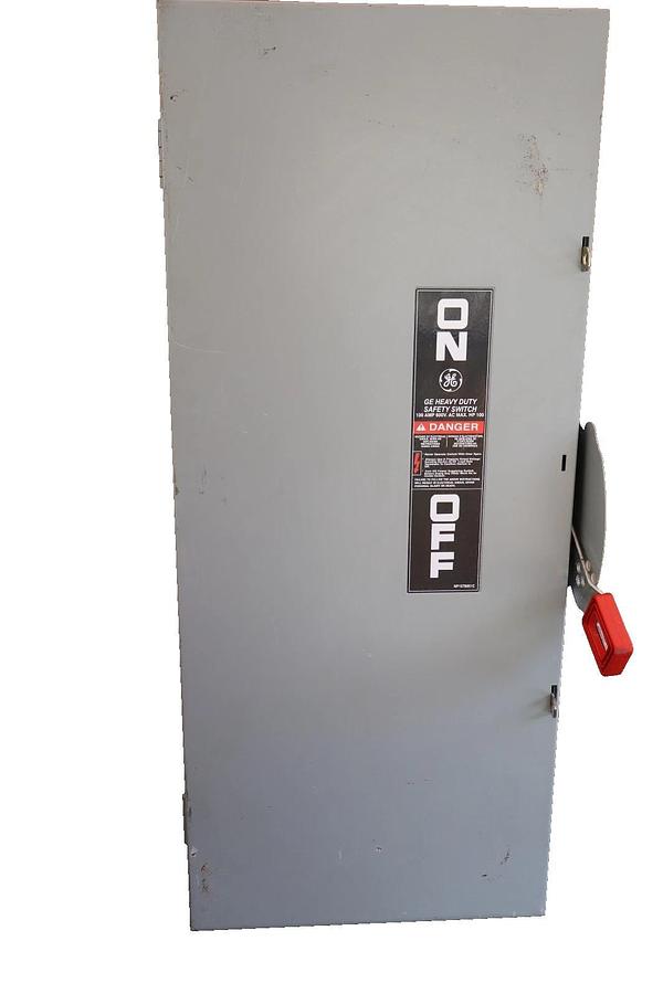 GE 100A Disconnect Safety Switch Non-Fusible THN3363CL 100 AMP (New)