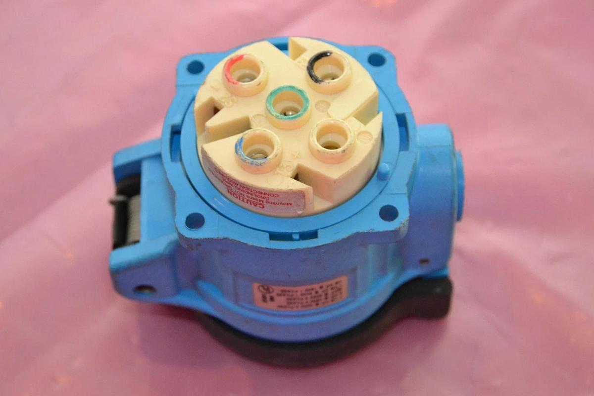 Used MELTRIC DECONTACTOR 20A-30A 20A 30A  208V DS 20 DS20