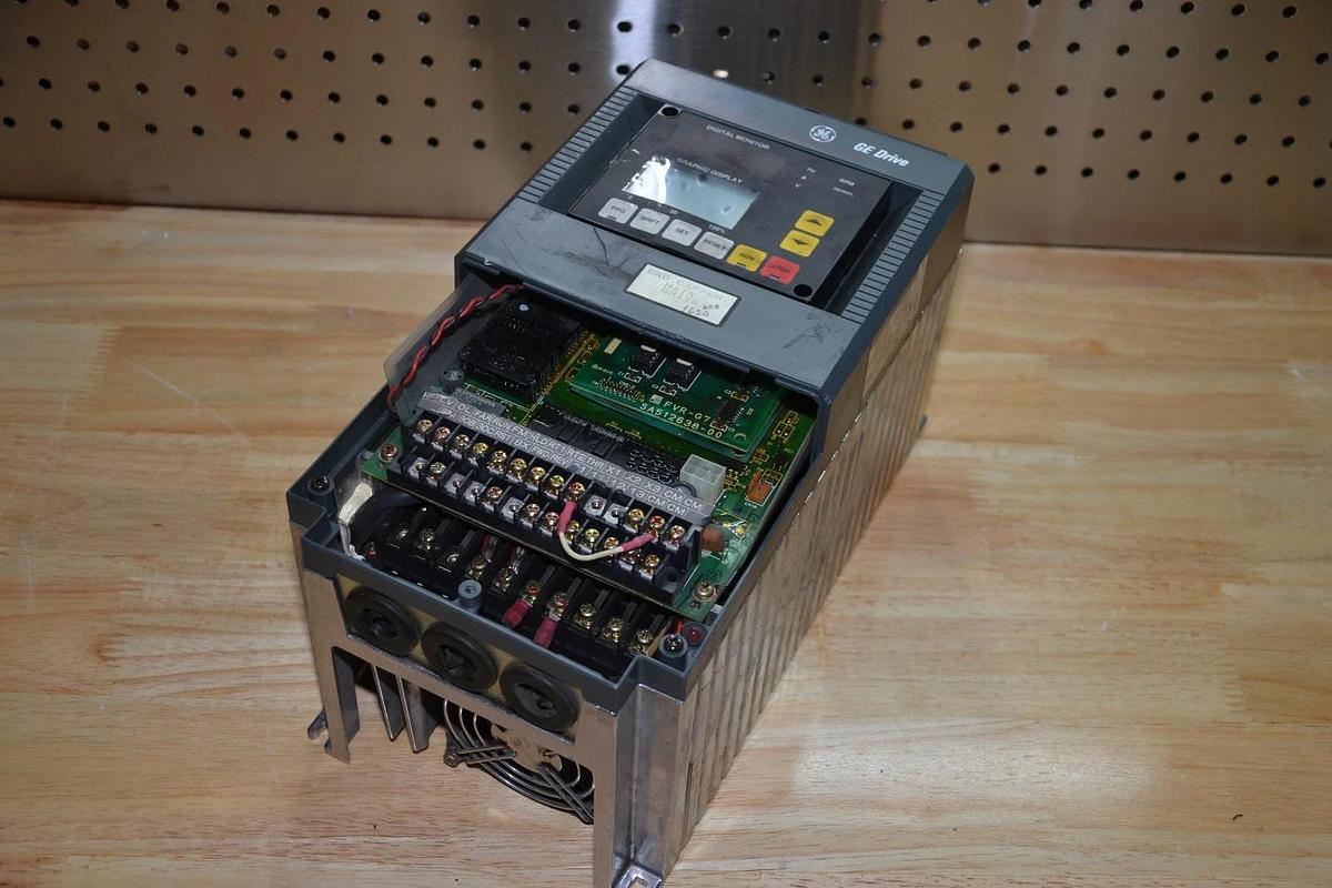 Used GE AF-300 Drive 6VAF343005B-A1 5hp 5 hp  6VAF343005B A1 380-460v 3ph