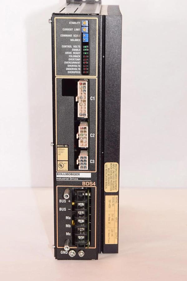 Used KOLLMORGEN  BDS4A-210J-WO / BDS4A210JW0  Industrial Servo Drive