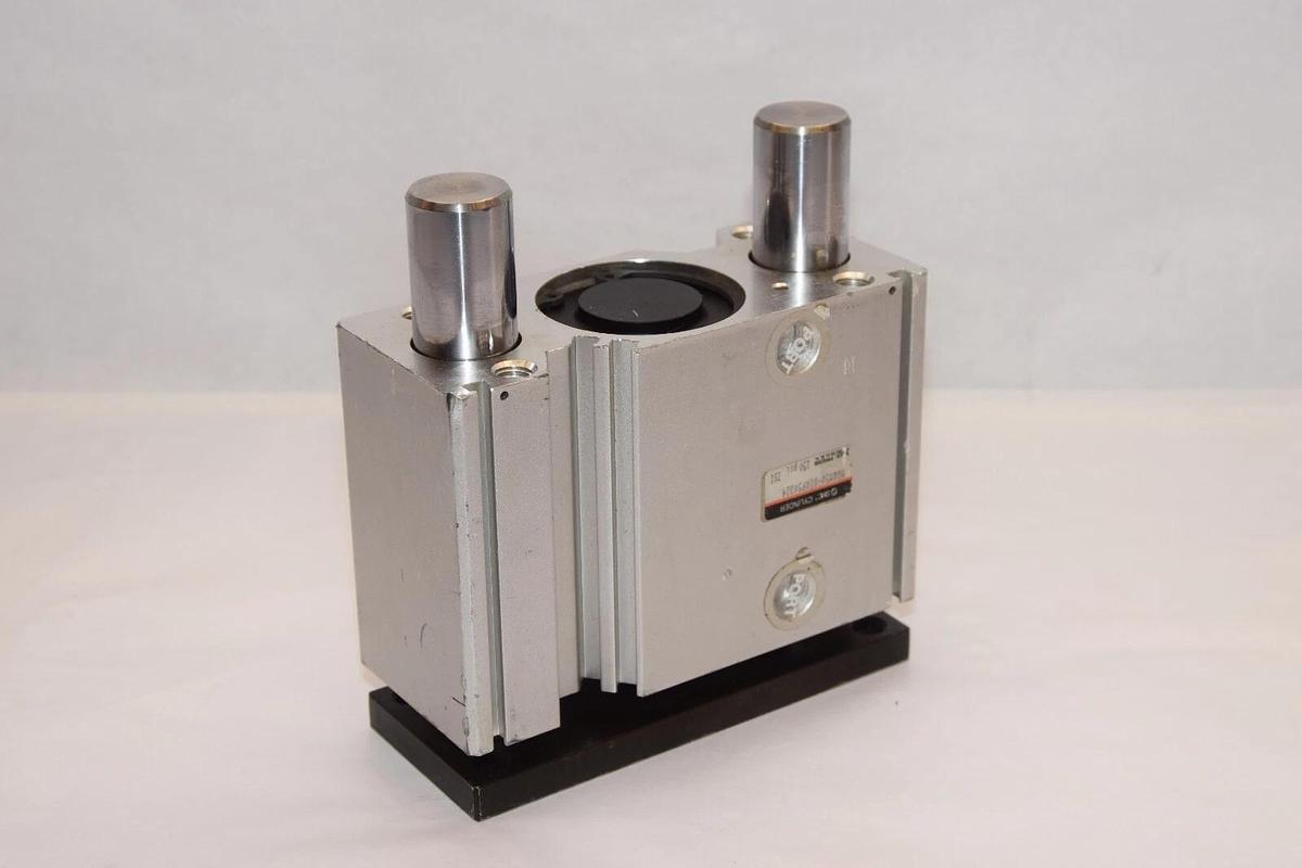 (NEW) SMC MGQM50-UIA950224 150psi Guided Slide Cylinder