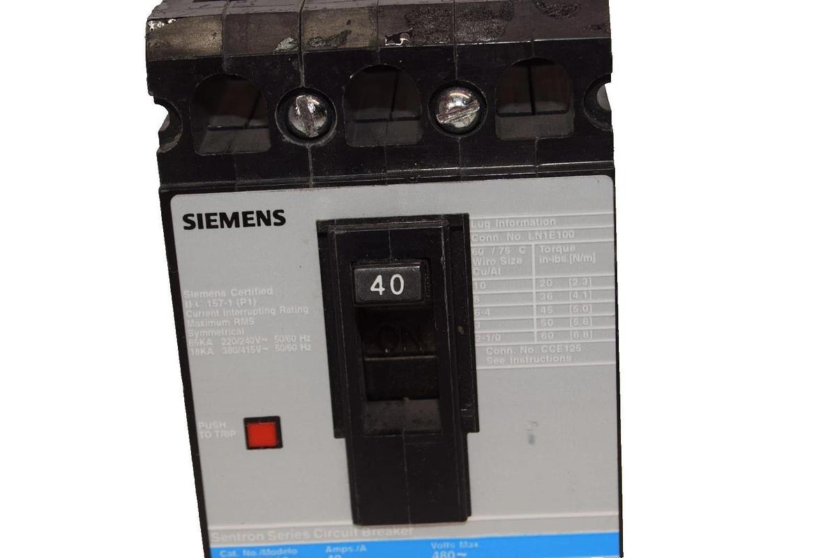 Used Siemens ED43B040 40A Amp 480V 3P Type ED4 Sentron Series Circuit Breaker