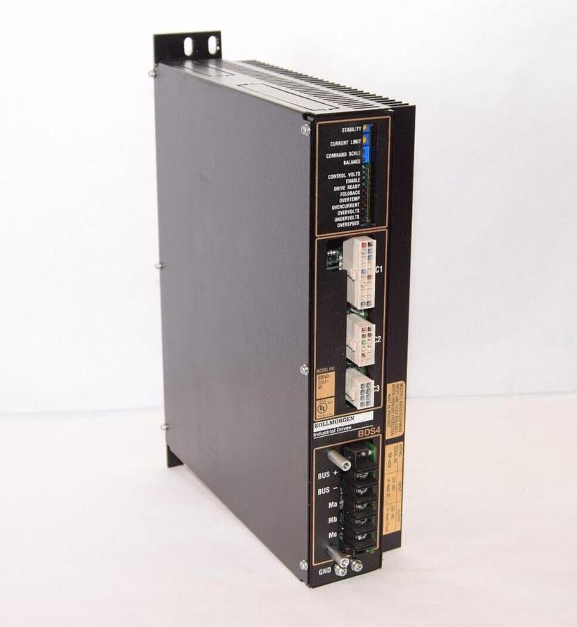 Used KOLLMORGEN  BDS4A-210J-WO / BDS4A210JW0  Industrial Servo Drive