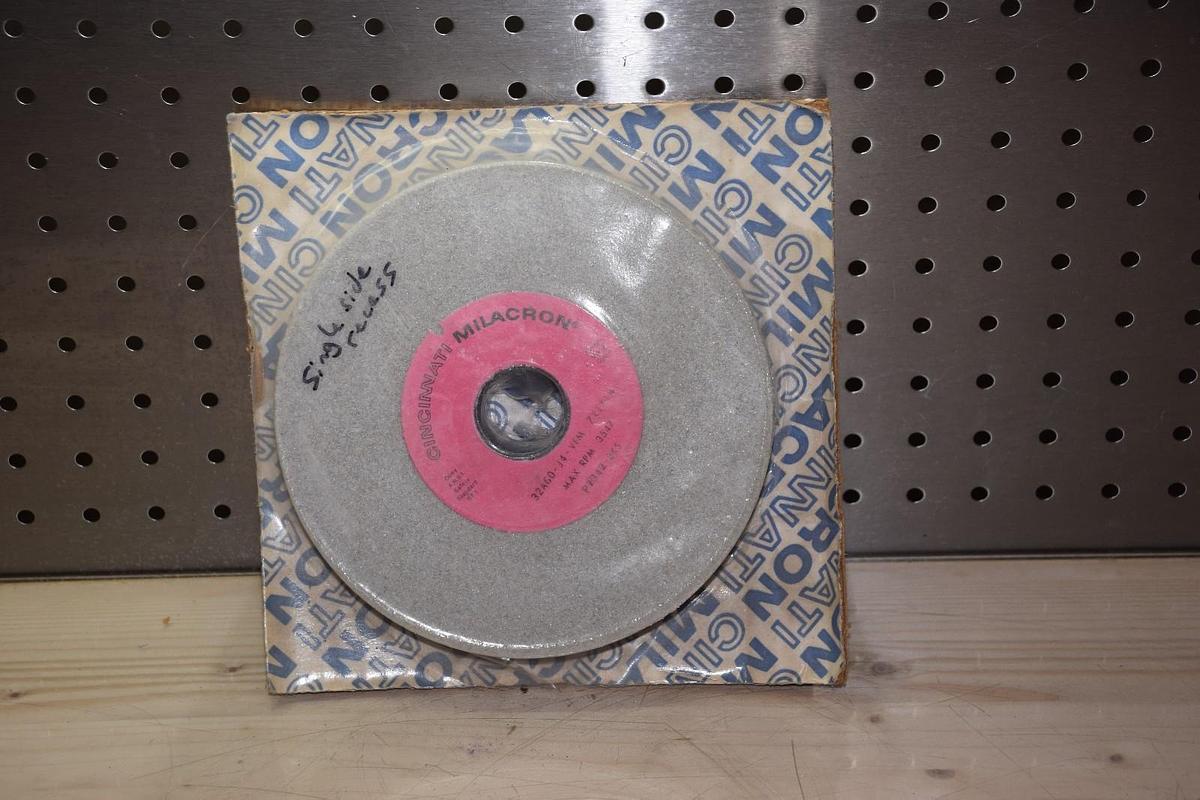 Cincinnati Milacron 32A60-J4-VFM, P2342 Grinding Wheel  7 x 1 x 1-1/4 NOS