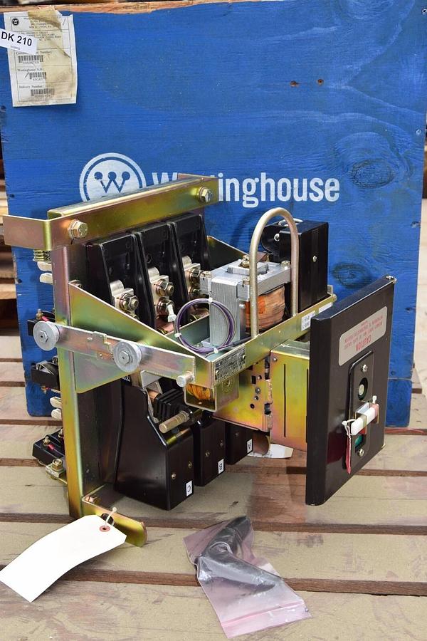 Used Westinghouse Air Circuit Breaker Type DB15 225 Frame Size 600VAC  (New)