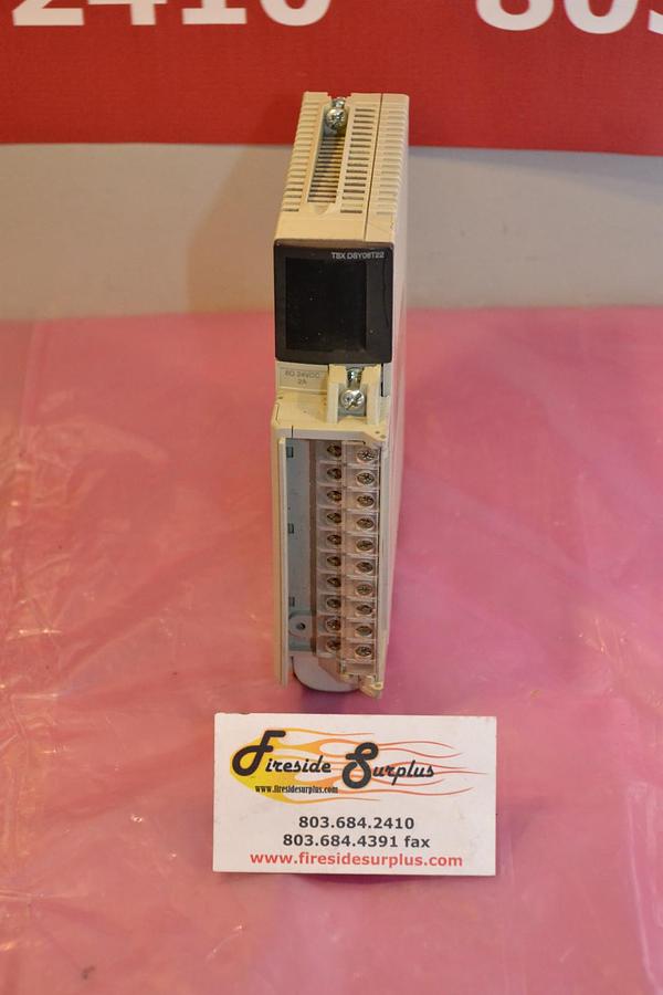 Used LOT OF 2 SCHNEIDER AUTOMATION SA TSX PREMIUM TERMINAL BLOCK TSXDSY08T22 24 VDC