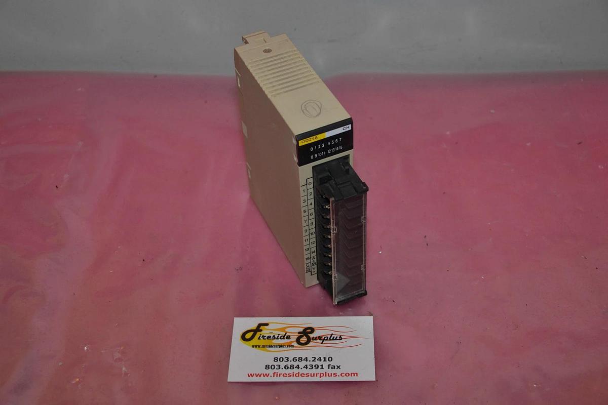 Used OMRON OUTPUT UNIT C200H-OD21A C200HOD21A C200H OD21A
