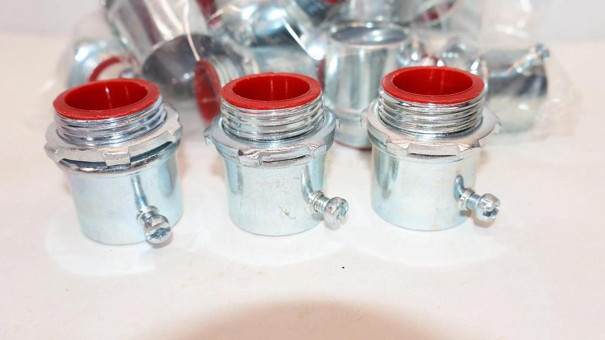 (NEW - Lot of 20) TOPAZ 1" Set Screw Connector Conduit Fitting