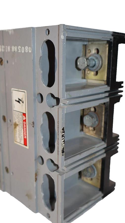 Used Siemens I-T-E Sentron Circuit Breaker CJD63B400 400A 400 Amp 3p w/ 400A Adj Trip